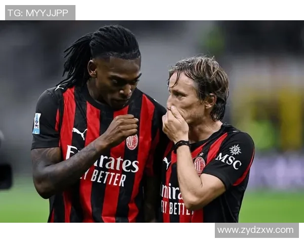 AC米兰主力边锋莱奥出战成疑球队备战面临挑战